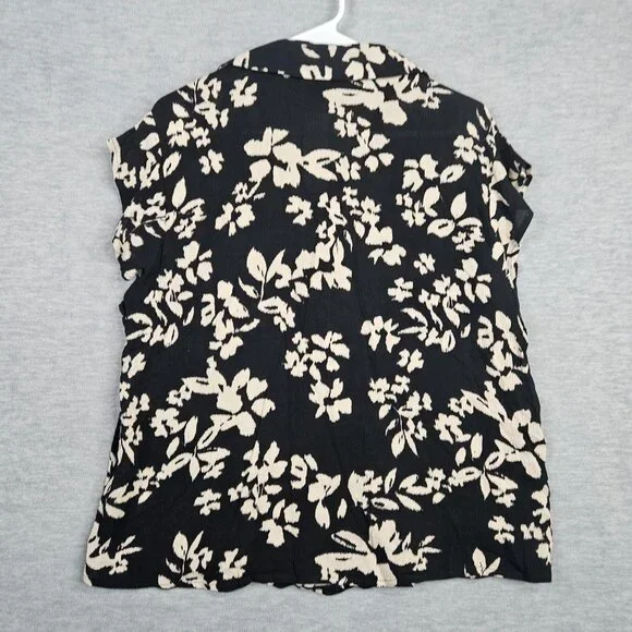 Bobeau Button Front Flutter Sleeve Black Blouse Size XL NEW - Picture 2 of 9